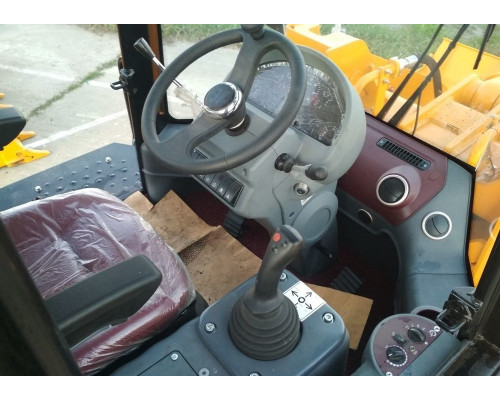 Фронтальный погрузчик LONKING LG833N